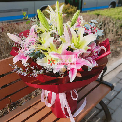 德宏8支多头百合，万事如意喜上加喜